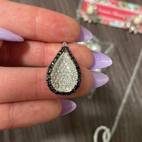 Jewelry bundle - Picture 3 of 5